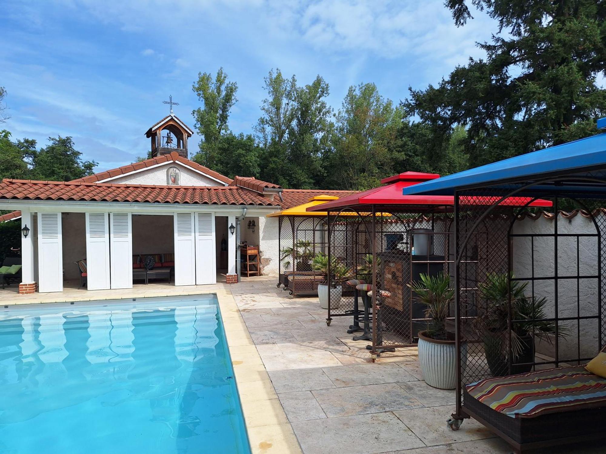 Poncins Chateau Des Perichons מראה חיצוני תמונה